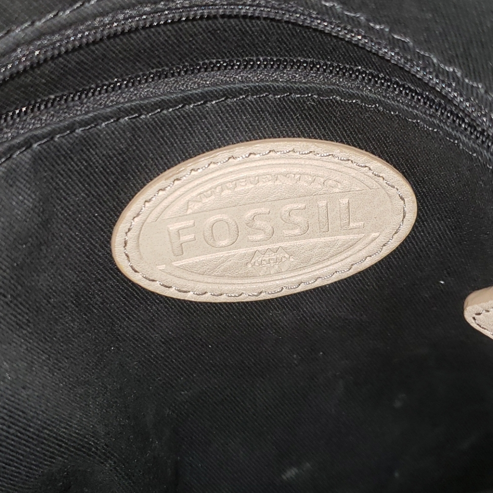 Fossil purse - Picture 6 of 11